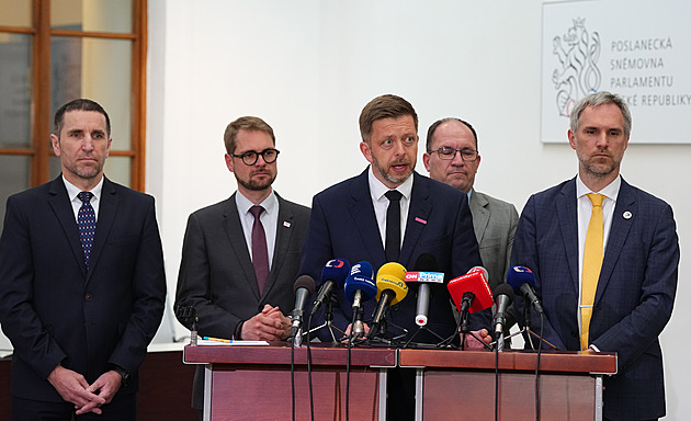 Přinese konec televizního poplatku i konec demokracie v české kotlině?