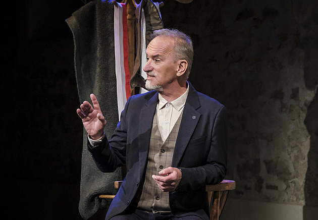 Božská Božena. Divadlo Kampa představilo hru o životě spisovatelky Němcové