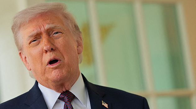 Na Slovensku se zastávají papeže ve sporu s Trumpem. Ozval se Pellegrini i biskupové