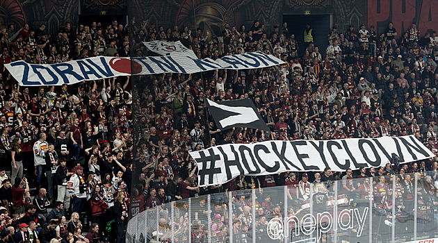 Sparta - Pardubice 3:2. Série pokračuje, výhru zařídili Špaček s Chlapíkem