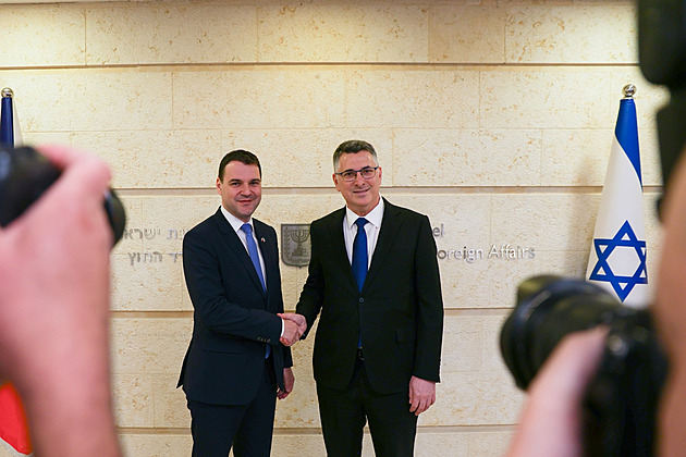 „Zemanova blbost.“ Macinka kritizoval přesun ambasády z Tel Avivu, nyní otočil