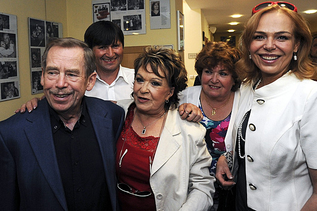 Zemřela sestra Jiřiny Bohdalové, herečka zrušila program Zemřela sestra Jiřiny Bohdalové, herečka zrušila program