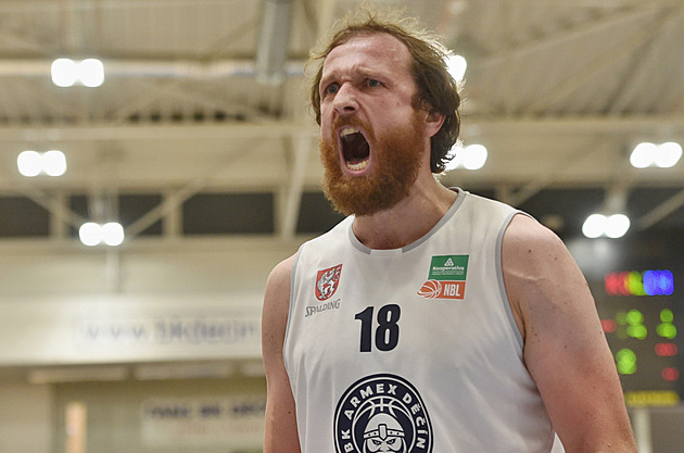 Tvrďák s IQ 136. Basketbalista Landa: Snažil jsem se soupeřům vstoupit do hlav Tvrďák s IQ 136. Basketbalista Landa: Snažil jsem se soupeřům vstoupit do hlav
