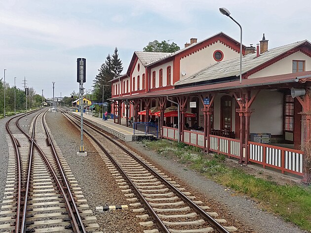 Stanice Nov� M�sto nad Metuj�
