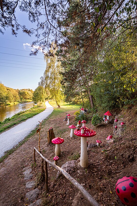 V p�edh��� �umavy na �ece Otav� najdete kr�sn� m�sto Hora��ovice