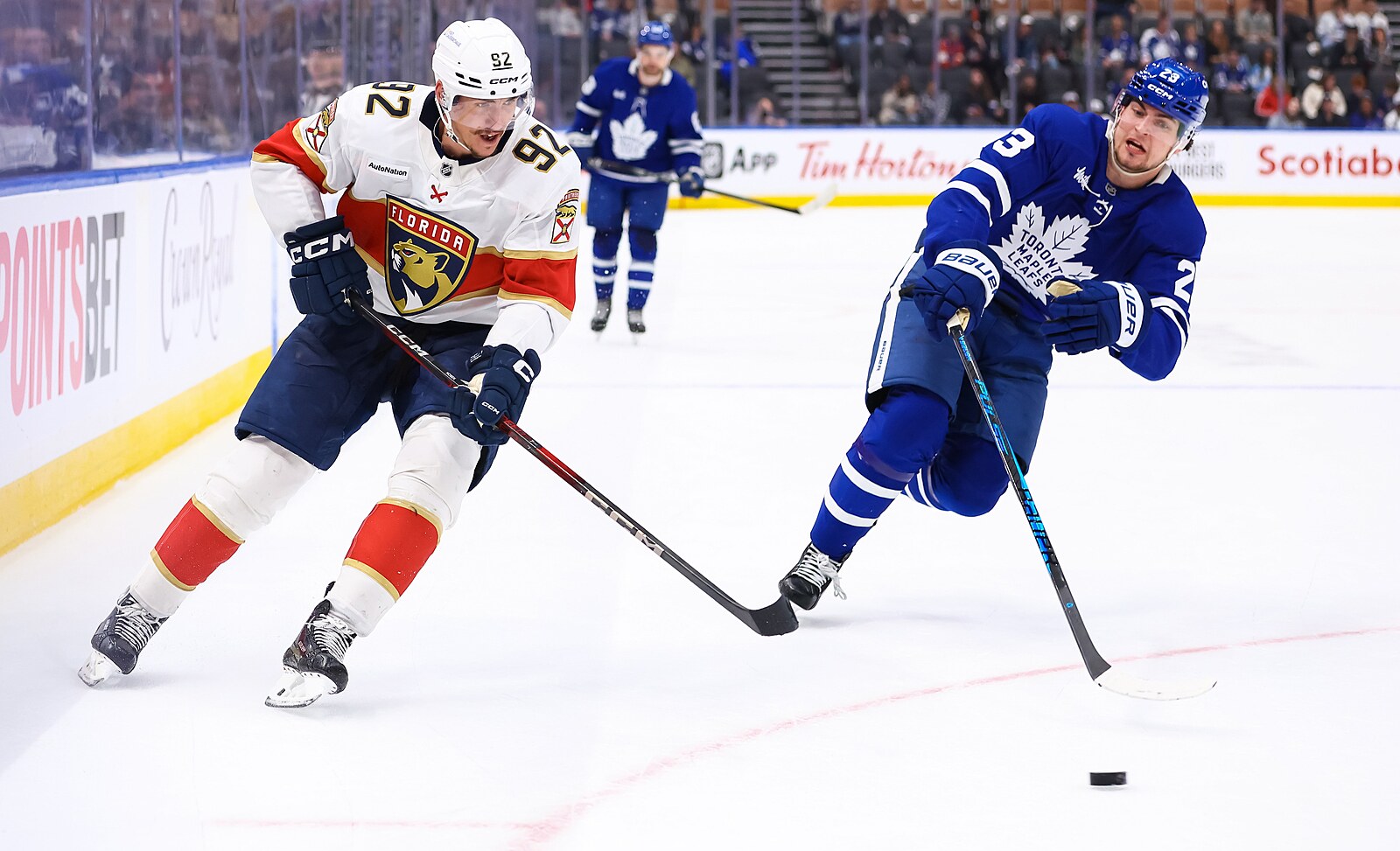 Nečas se dotáhl na Pastrňáka a přiblížil se stému bodu, Nosek zazářil dvěma góly