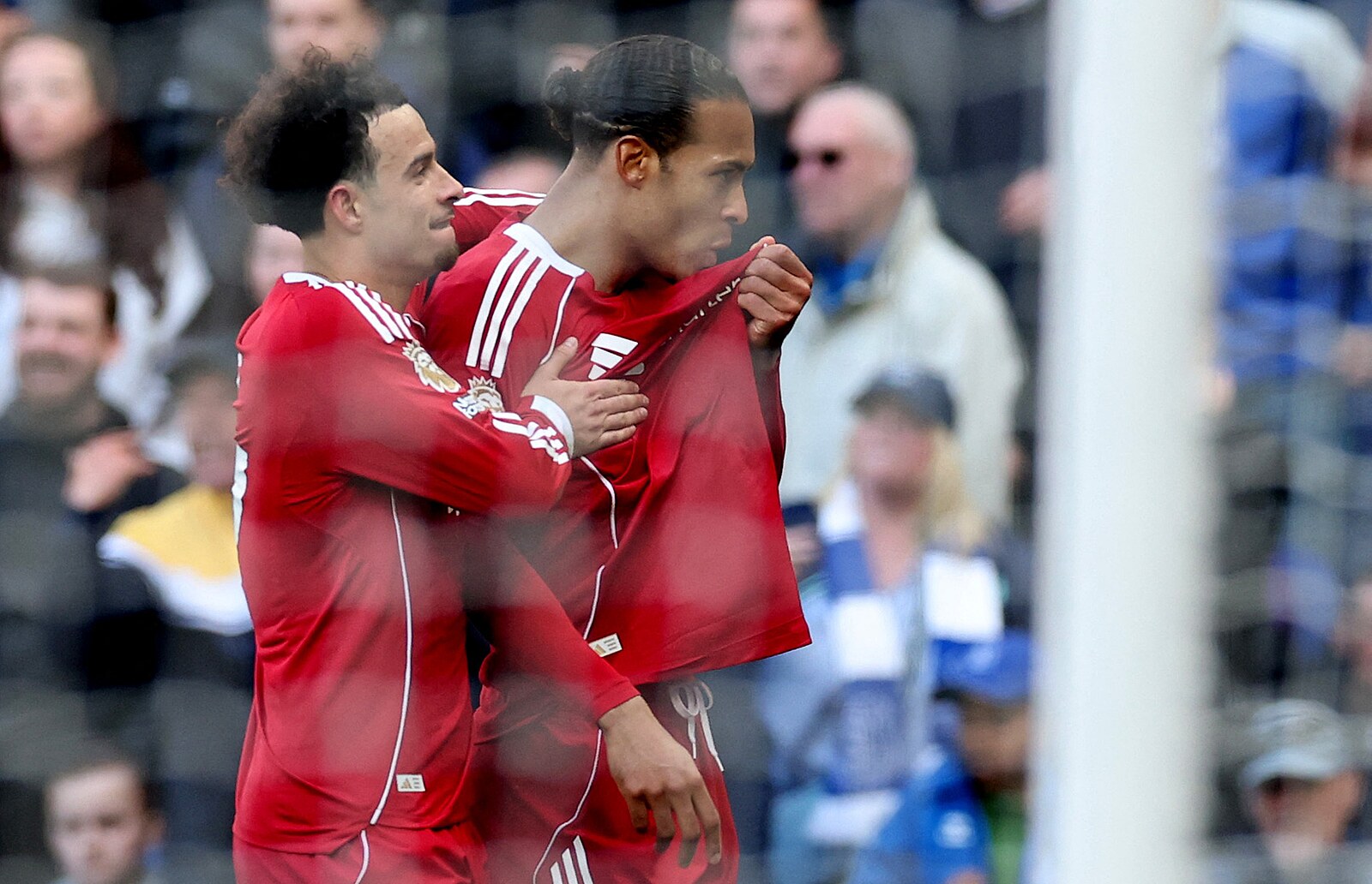 ONLINE: Arsenal ve šlágru se City bleskově srovnává. Liverpool rozhodl derby v závěru