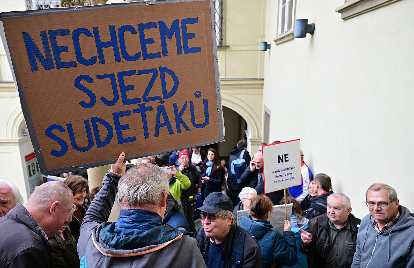 V Brně uvítají sudetské Němce i Wintonovy děti. Organizátoři čelí výhrůžkám