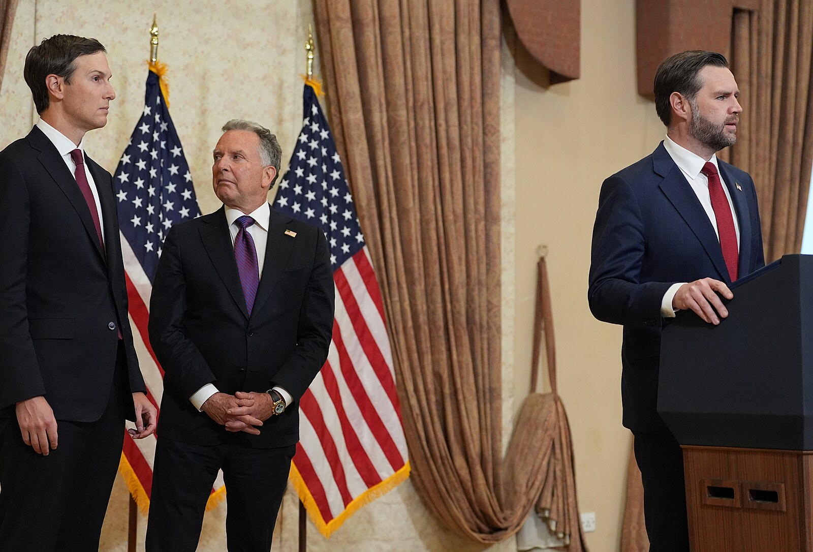 Trump pochybuje o prodloužení příměří. Cesta Vance do Pákistánu vzbuzuje otázky