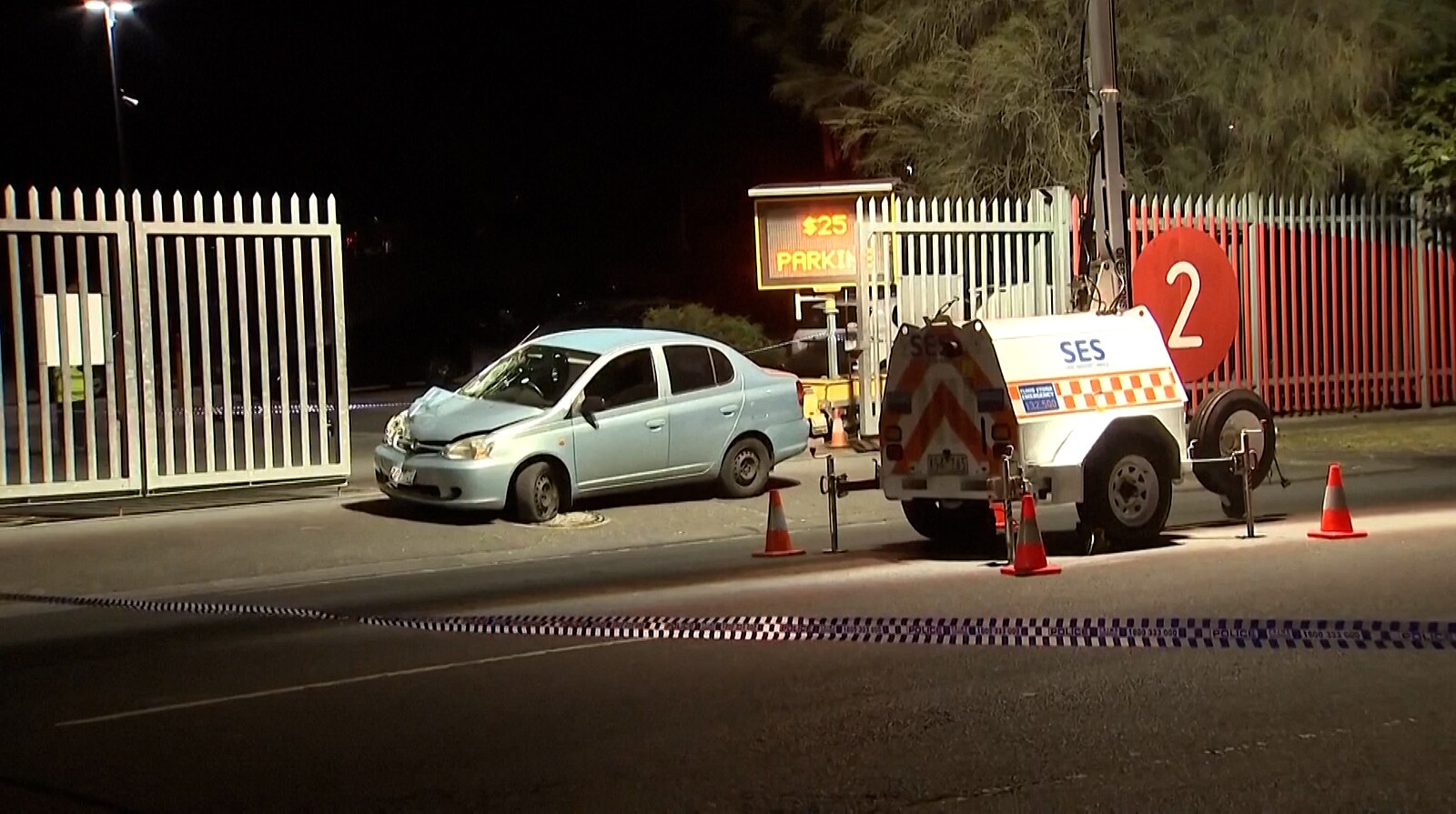 Řidič na festivalu Comic-Con v Melbourne najel do lidí, jeden člověk zemřel