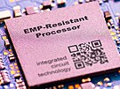 Krom� testování odolnosti elektroniky se zkoumal i pr�nik EMP do trupu letadla....