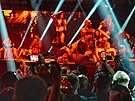 Explicitní sex je zabalený do vikingského kontextu, vále�nických a...