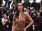 Bella Hadidová v Cannes (20. kv�tna 2024)