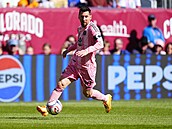Úto�ník Interu Miami Lionel Messi vede balon b�hem utkání MLS proti Coloradu.