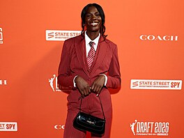 Basketbalistka Madina Okotová na galave�eru Draft WNBA 2026