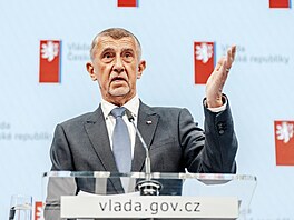 Premiér Andrej Babi�