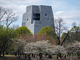 Pohled na Prezidentské centrum Baracka Obamy v Chicagu (9. dubna 2026)