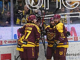 Hokejisté Jihlavy slaví vedení na h�i�ti Litvínova.