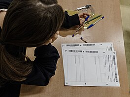 Na �kolách za�aly jednotné p�ijímací zkou�ky. Obchodní akademie Kolín. (10....