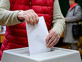 V Ma�arsku probíhají ost�e sledované parlamentní volby, které by mohly znamenat...