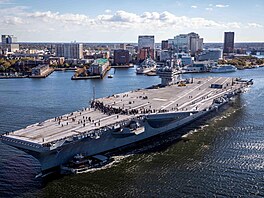 Americká letadlová lo� USS George H. W. Bush (12. listopadu 2024)