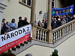 Na jednání brn�nského zastupitelstva p�i�li odp�rci i zastánci po�ádání...