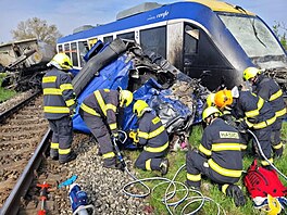 Srá�ka osobního vlaku s kamionem v Dunajské Stred�. (16. dubna 2026)