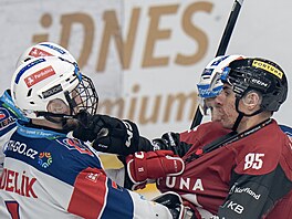 Vyhrocená situace v �estém semifinálovém utkání mezi Spartou a Pardubicemi.