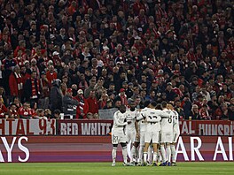 Fotbalisté Realu Madrid slaví gól na h�i�ti Bayernu Mnichov ve �tvrtfinále Ligy...