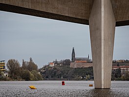 Dvorecký most se otev�e 17. dubna. Jeho dopravní provoz se obejde bez...