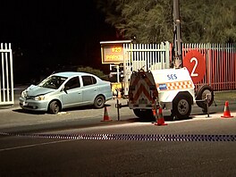 V Melbourne na jihu Austrálie najel �idi� auta do skupiny lidí na festivalu...