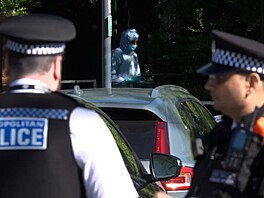 Britská policie vy�et�uje dal�í pokus o �há�ský útok na synagogu v Londýn� (19....