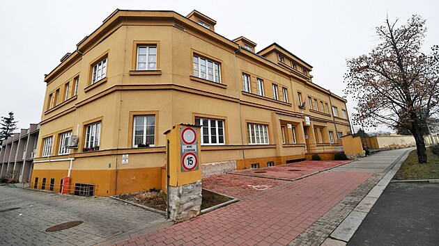 Odkud d�ti ut�kaj�. V �ateck�m d�tsk�m domov� �ije 88 d�t�, ale m�lo by jich...