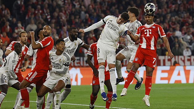 Şampiyonlar Ligi: Bayern Real'i geçti, Arsenal de yarı finalde