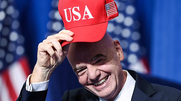 Prezident FIFA Gianni Infantino na mírovém setkání ve Washingtonu.