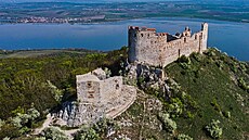 Hrad DÄ�viÄ�ky letos Ä�eká průzkum, odvodnÄ�n�­ i zaÄ�átek generáln�­ opravy sklepů