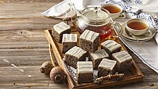 Makovec s citronovou polevou