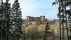 Nevelký hrad Krakovec, postavený na konci 14. století, byl ve své dob� luxusním...
