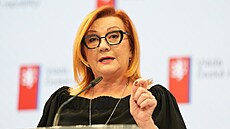 Ministryn� financí Alena Schillerová (ANO) na tiskové konferenci vlády. (13....