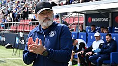 Olomoucký trenér Pavel Hapal v utkání se Slováckem.