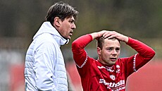 Pardubický kou� Jan Trousil v debat� s Michalem Hlavatým.