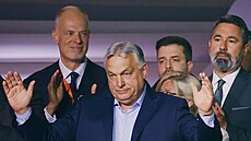 Ma�arský premiér Viktor Orbán v Budape�ti hovo�í ke svým p�íznivc�m po oznámení...