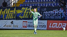 Zlínský gólman Stanislav Dostál pomohl k výh�e nad Teplicemi t�kým zákrokem v...
