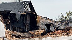 Hasi�i po po�áru likvidují skrytá ohniska