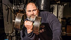 Seznamte se s legendou. FRANTI�EK �IVNÝ (52) je jediný �eský mistr sv�ta v...