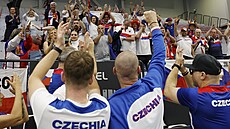 �eský tým slaví postup na finálový turnaj BJK Cupu.