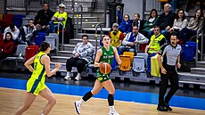 Eli�ka Hamzová zakon�uje