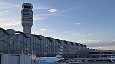 �ídicí v� na leti�ti Ronalda Reagana v Arlingtonu ve Virginii (13. b�ezna 2026)