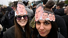 Podporovatelky hlavního ma�arského opozi�ního lídra a favorita voleb Pétera...