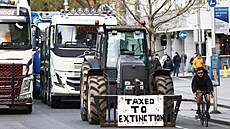 Dopravu v Dublinu zkomplikovali blokádou protestující proti vysokým cenám...